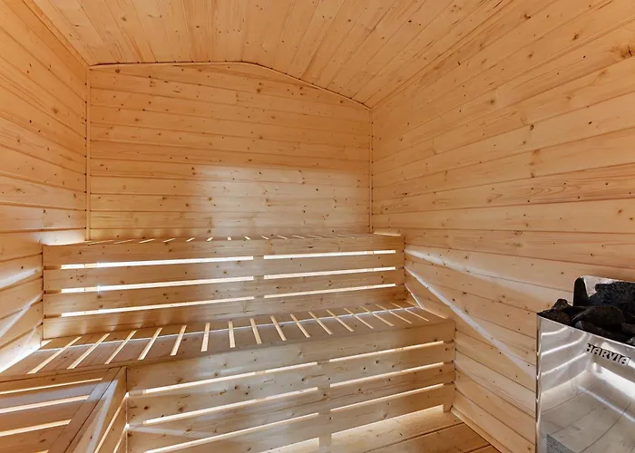 I Angelo Z Sauna I Jacuzzi- Karwia